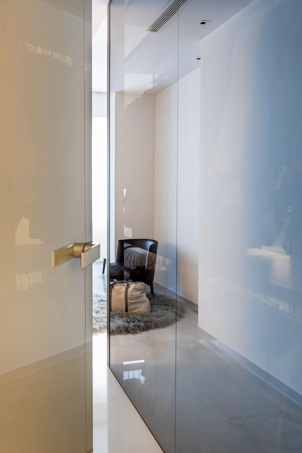 Proyecto integral interiorismo Odonnell mobiliario diseno Rimadesio puerta Moon Proyecto integral interiorismo Odonnell mobiliario diseño Rimadesio puerta Moon